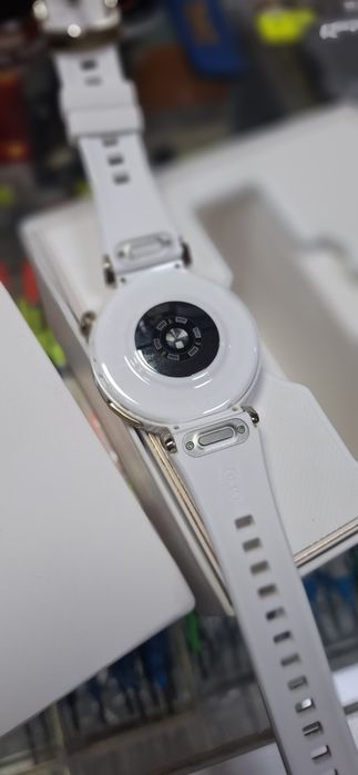Смарт часовник Huawei WATCH GT 5 PRO бял 42mm