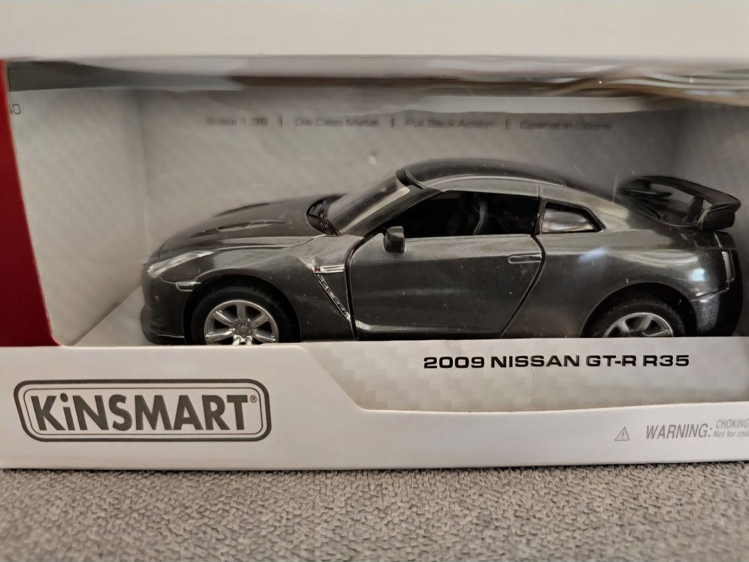 KINSMART Nissan GT-R R35 2009