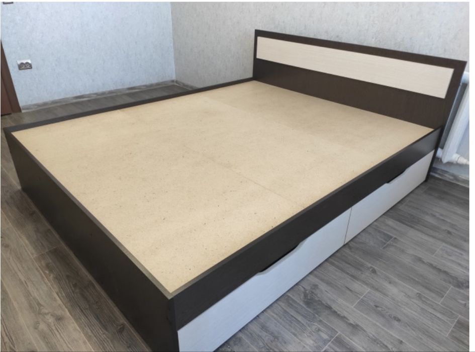 Спальный гаинитур