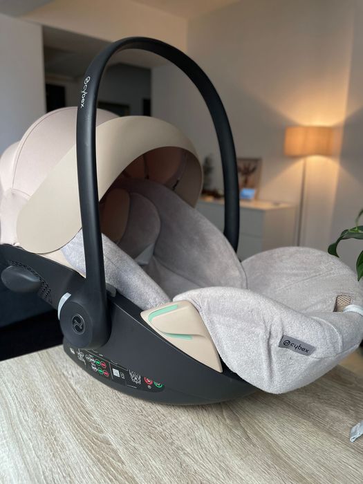 De vanzare - Scoica auto Cybex Gold Cloud G i-Size Plus