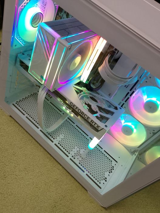 PC Gaming Intel i7 12700 32GB DDR5 RTX 5060ti