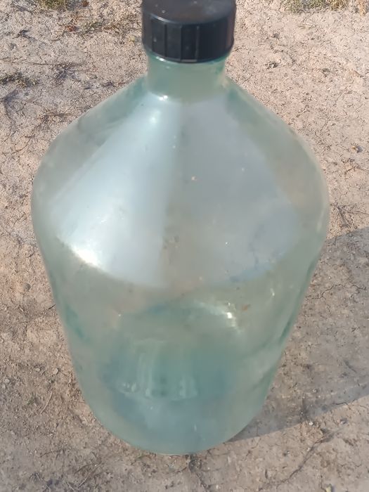 Sotiladi 20 litrlik Shisha idish