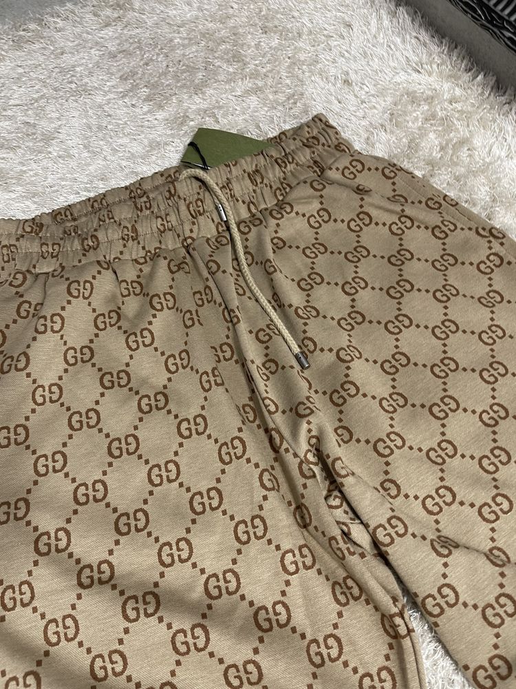 Pantaloni scurti Gucci bumbac 100% colectie noua