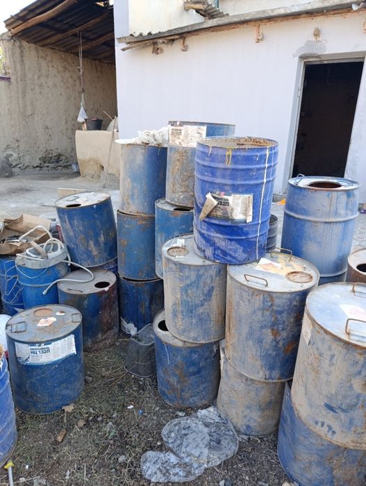 Bochka  kraskadan boʻshagan