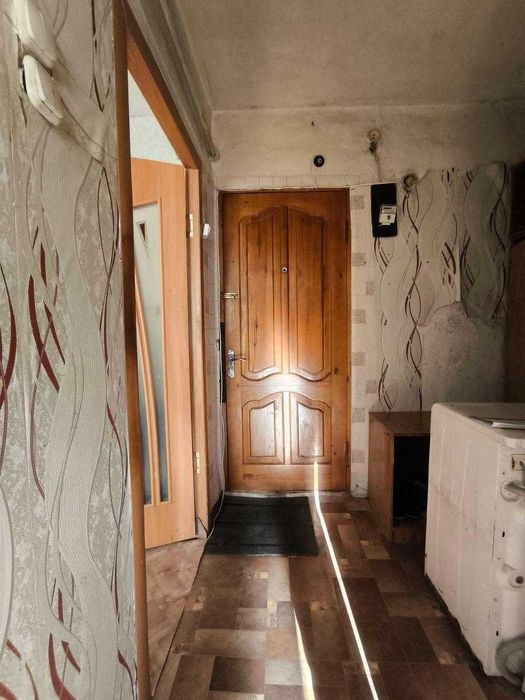 Продается 1-комнатная кв в районе центрального стадион