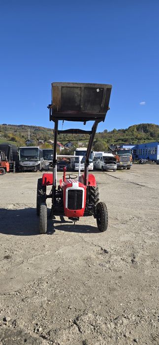 Tractor massey-ferguson 35 cai putere