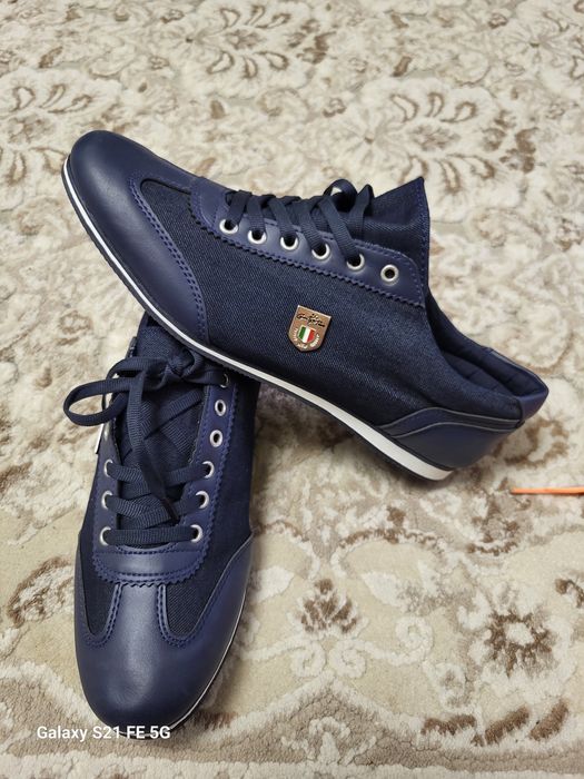 Pantofi sport impecabili marimea 43 100ron