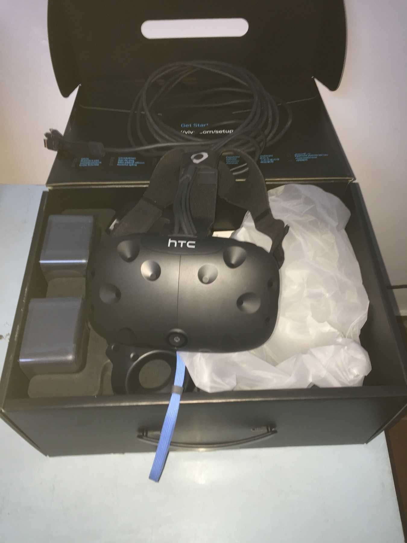 HTC Vive Headset, Vive Wand, Base Station