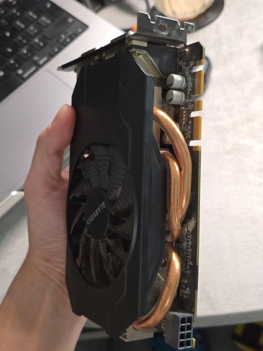 Placa video Gigabyte GTX 970 (DEFECTA)