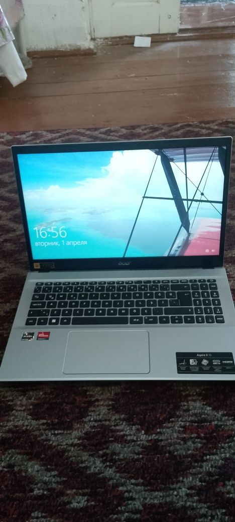 Noutbuk Acer 16/512  rangi kulrang