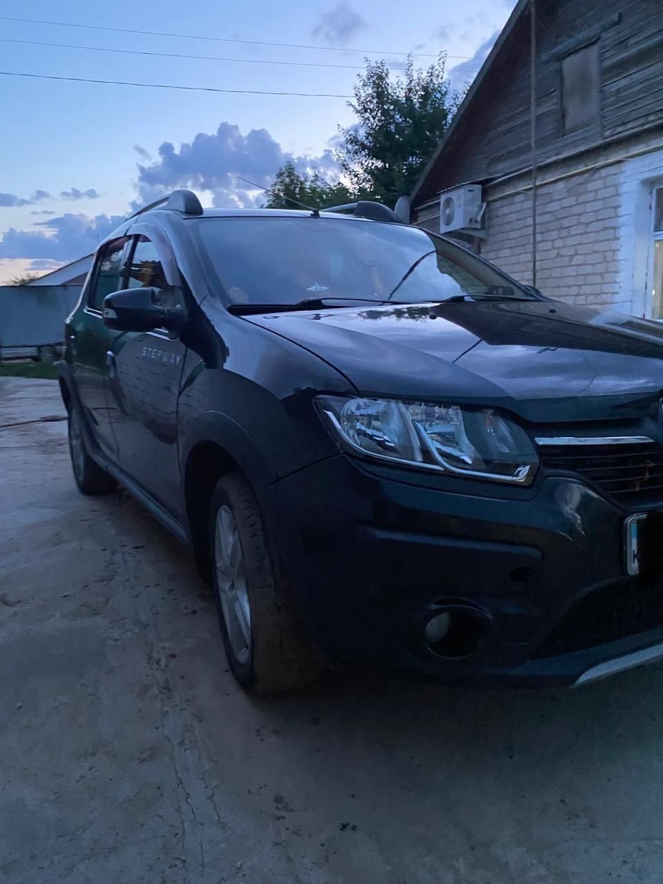 срочно продам рено сандеро степвей