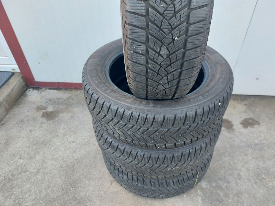 150 lei bucata! Set anvelope M+S/IARNA 215 60 17 Fulda dot 2020! 7 mm