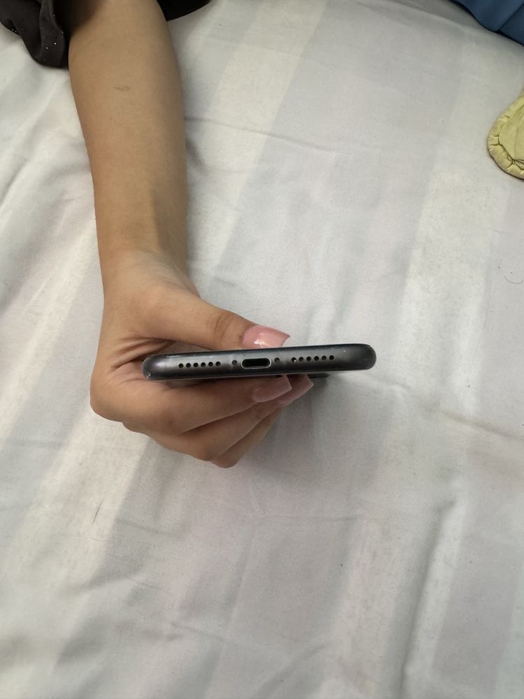 Iphone 11 в хорошом состояние