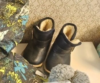 Продам угги на годик