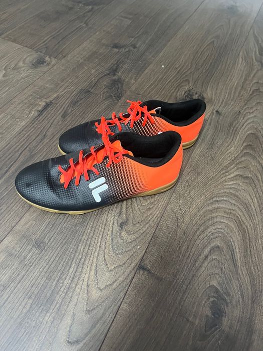 Adidasi pentru fotbal