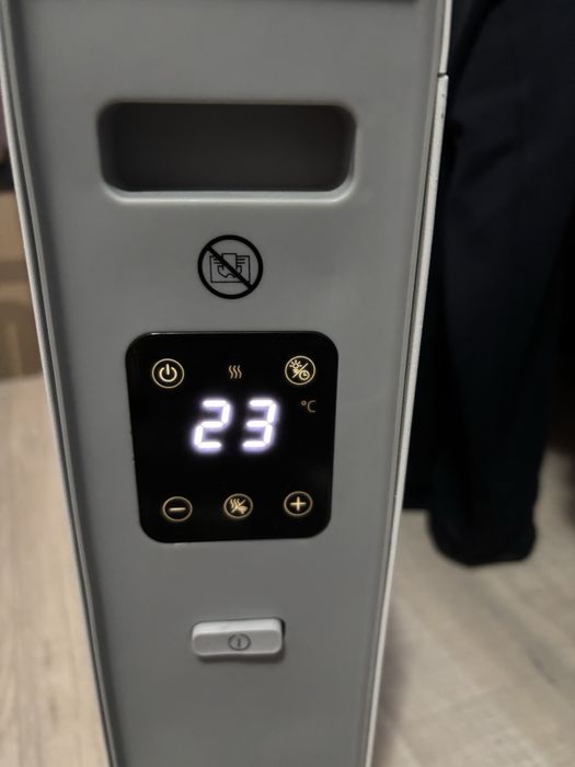 Конвектор Delonghi