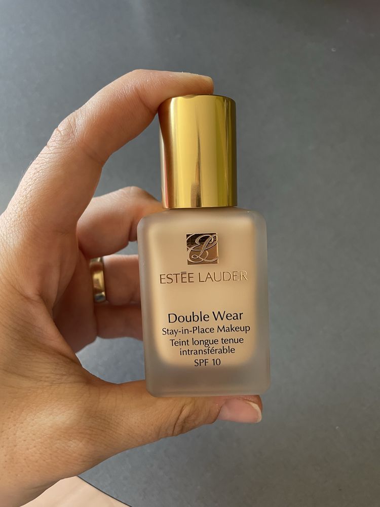 Фон дьо тен на Estée Lauder Double Wear Stay-in-Place