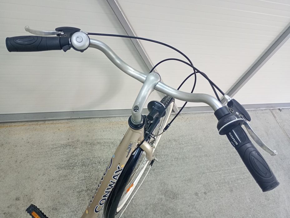 Vând bicicletă CONWAY,roti 26,cu 3 vit si frână picior !