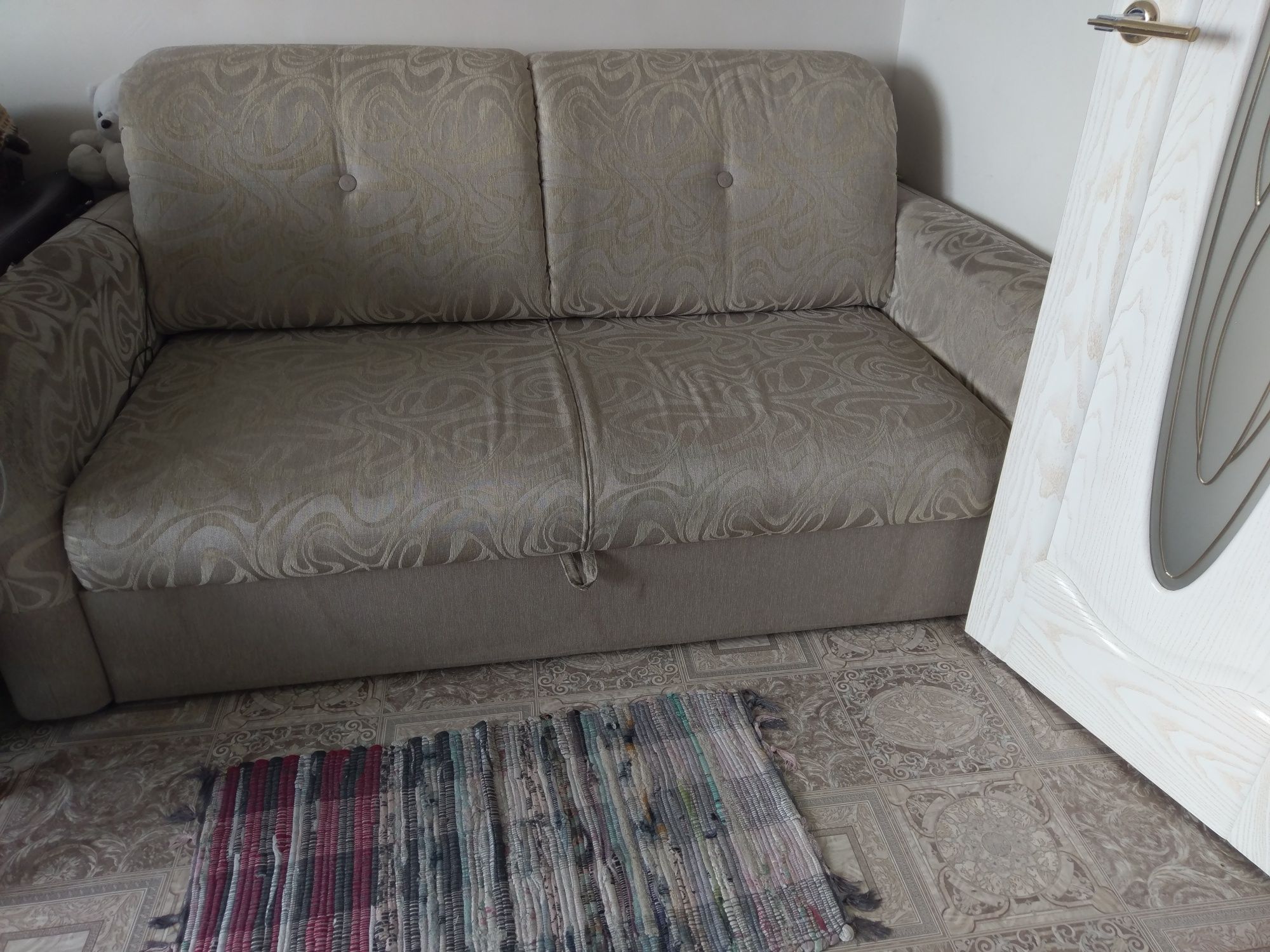 Продам раздвижной диван, производство Тюмень в нормальном состоянии