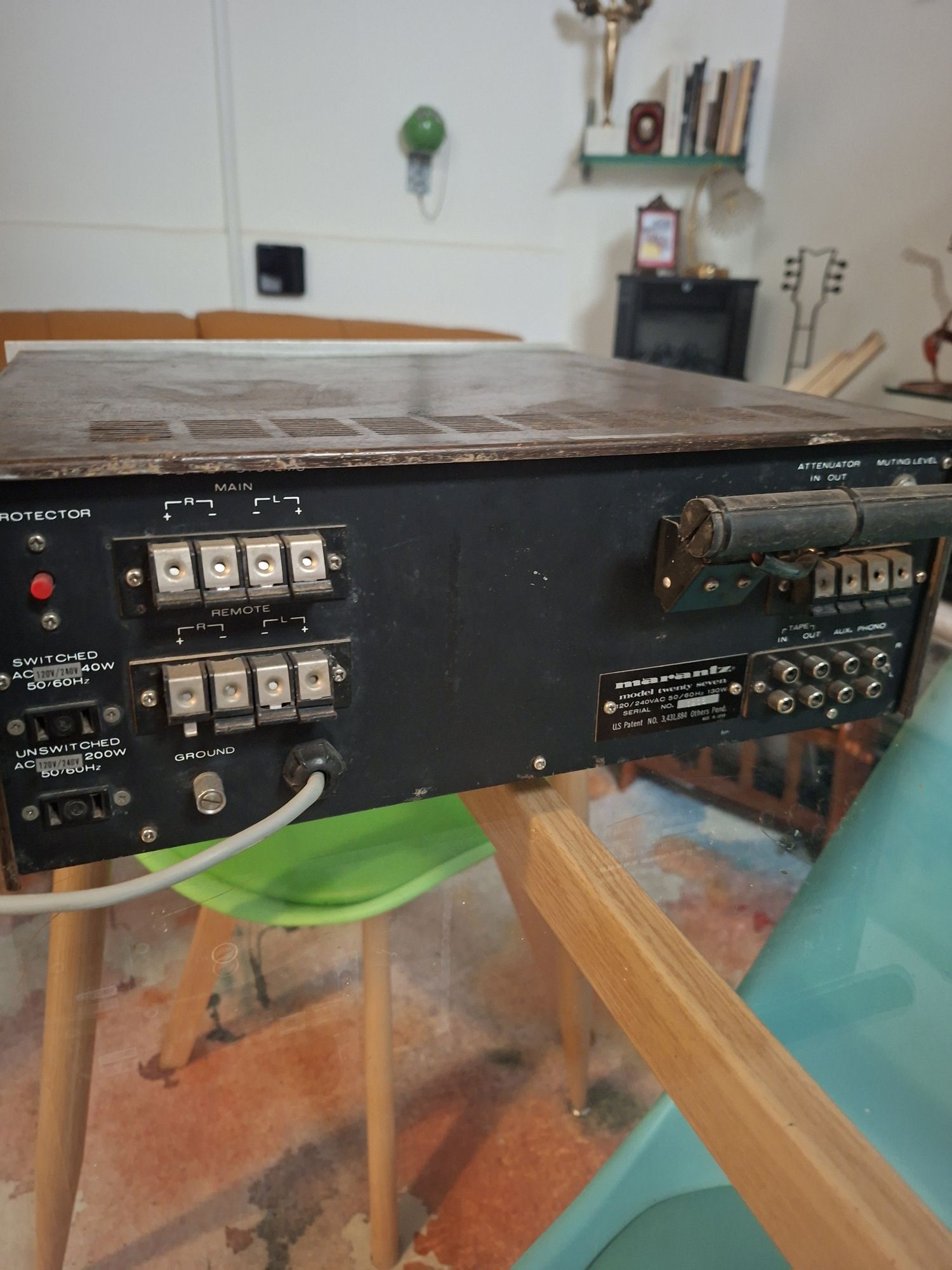 Amplituner  Marantz twenty seven