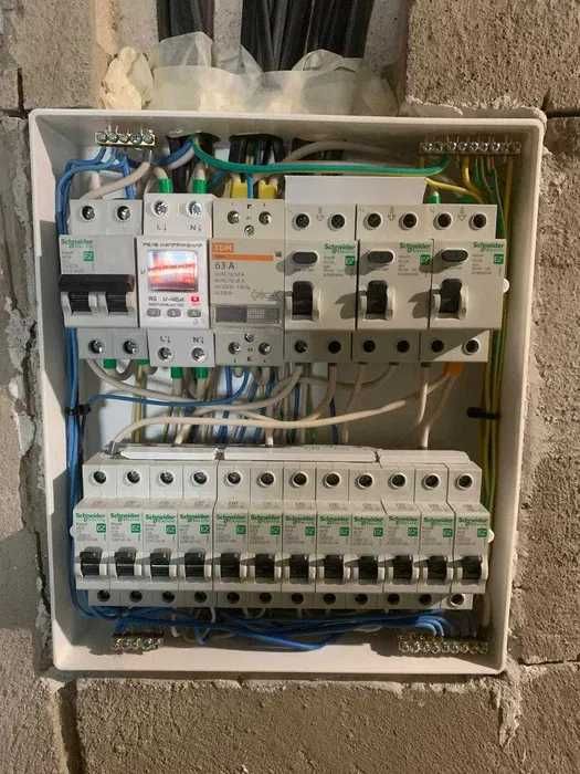 Монтаж, ремонт, обслуживание электрики в доме (квартире) и на участке.