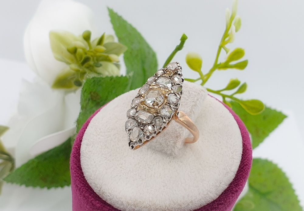 Inel din aur de 14K cu diamante naturale țintuite în argint