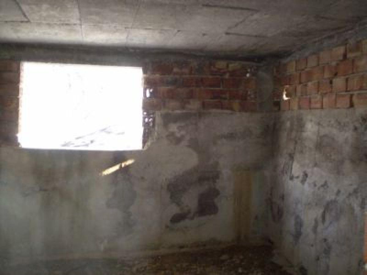 Продава се Къща в с. Гигинци, Област Перник - 60 кв.м за 213 €/кв.м - Снимка #2