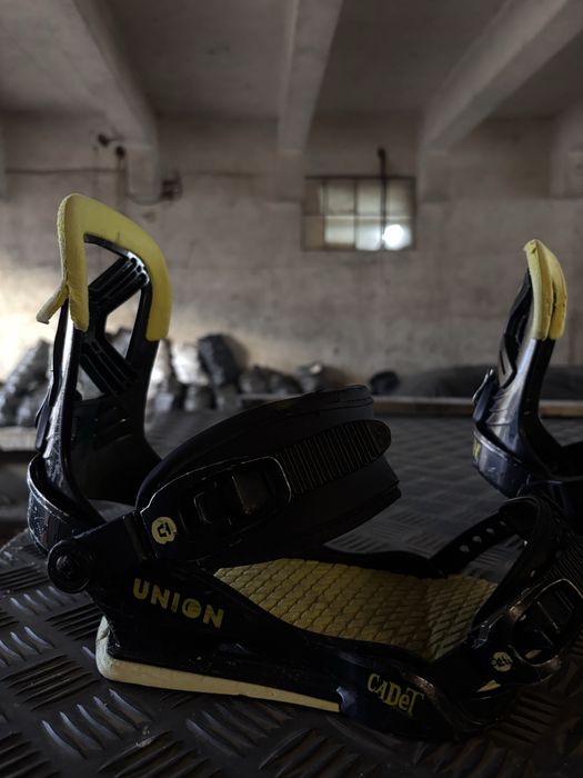 UNION Cadet - автомати за сноуборд (детски/юношески), добро състояние