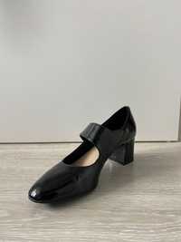 Черные туфли женские