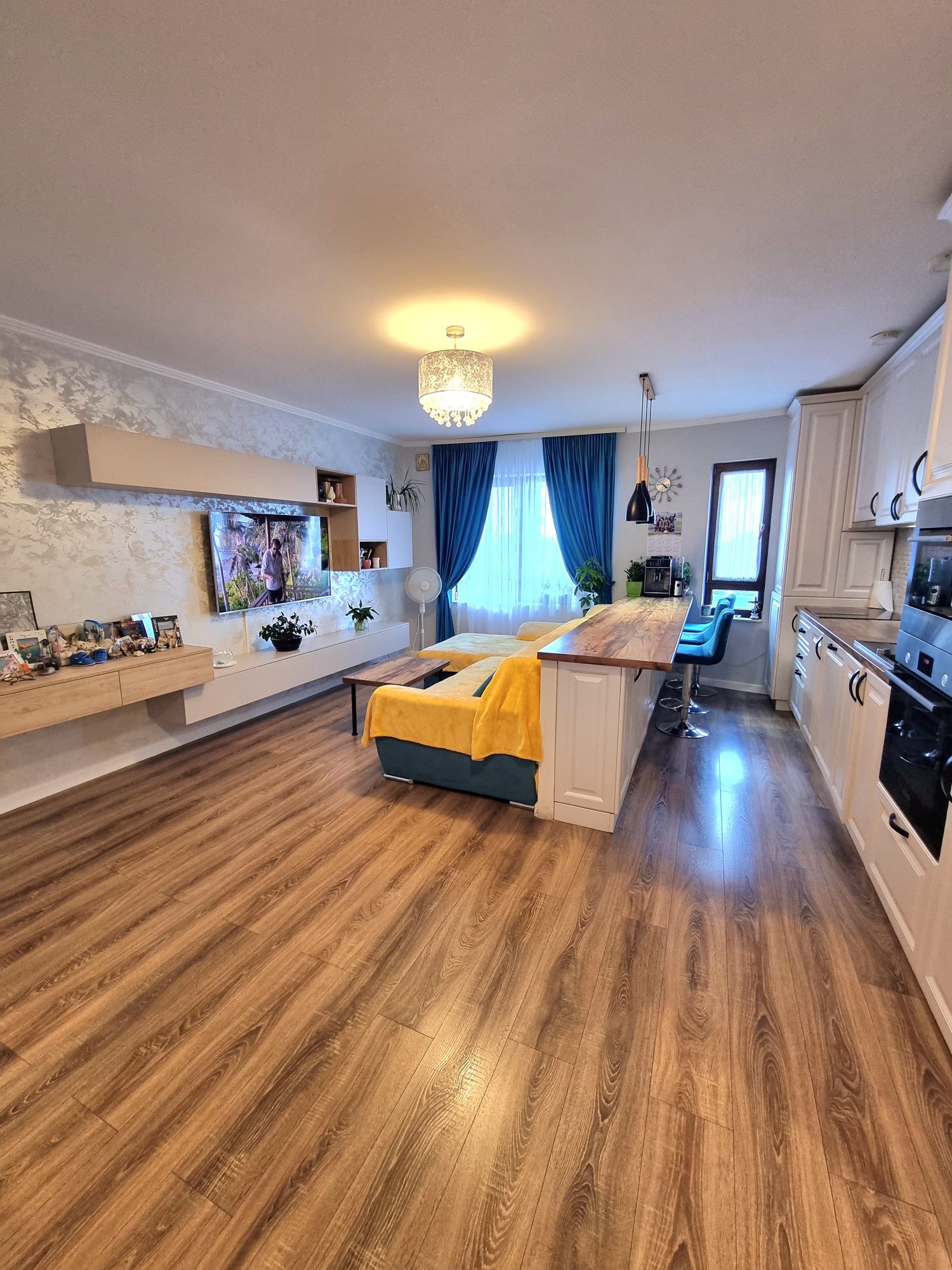 Apartament 3 camere pentru  Untold