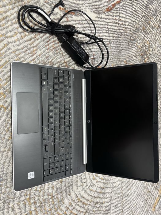 Laptop HP + încărcător