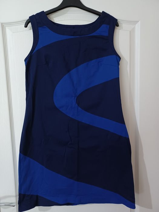 Елегантни дамски рокли