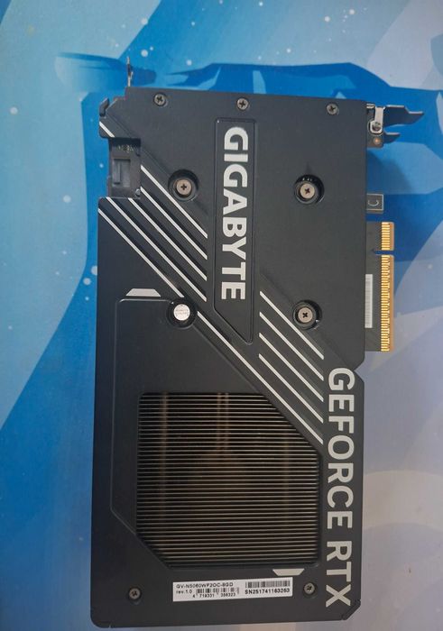 Vand rtx 5060 windforce 8 gb