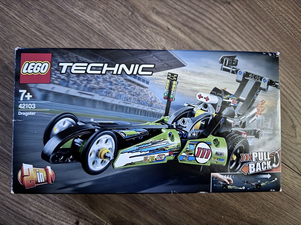 LEGO Technic - Dragster 42103, 225 piese