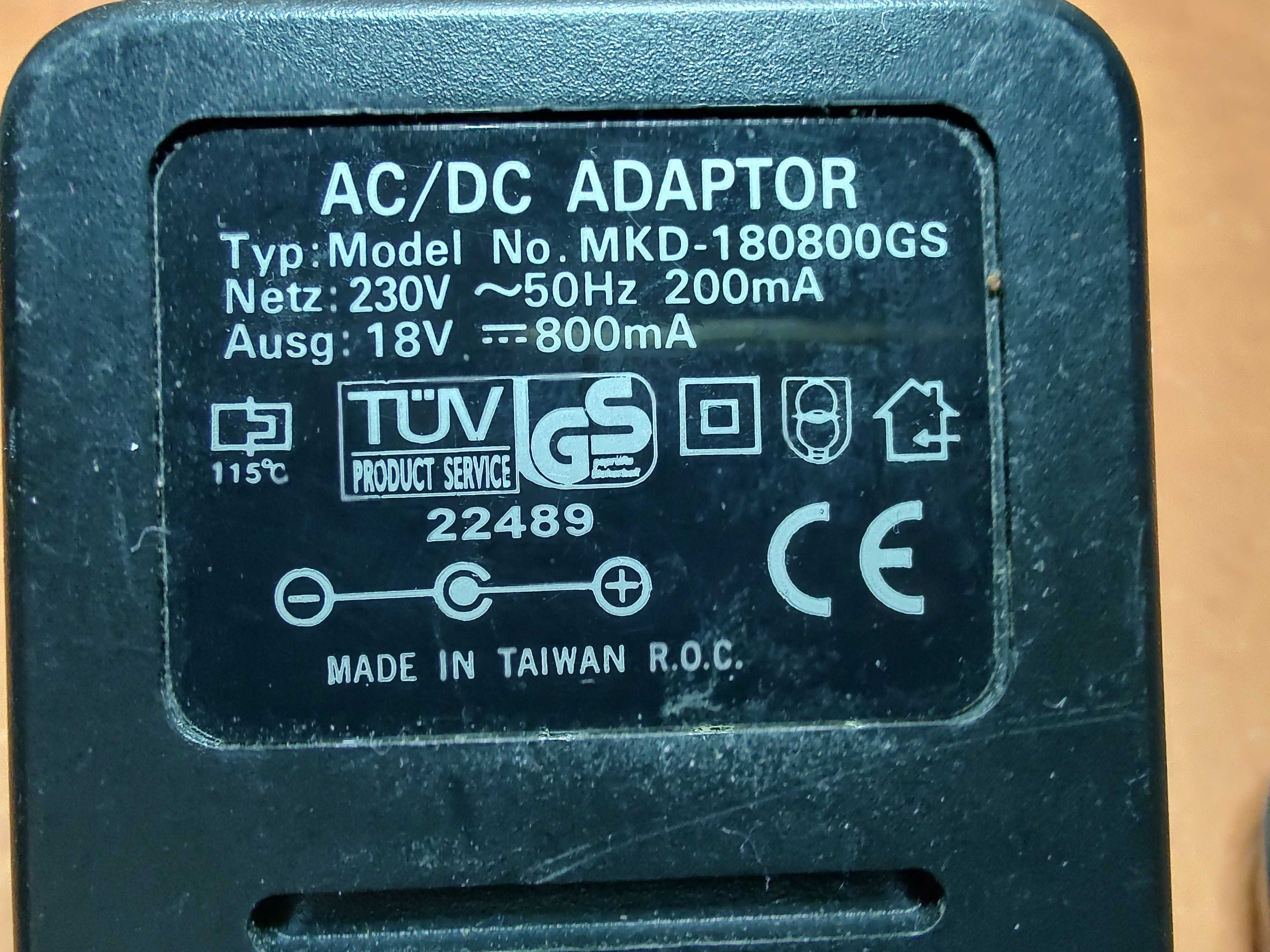 Alimentator adaptor priza  MCEMKD-180800GS 18V/800mA