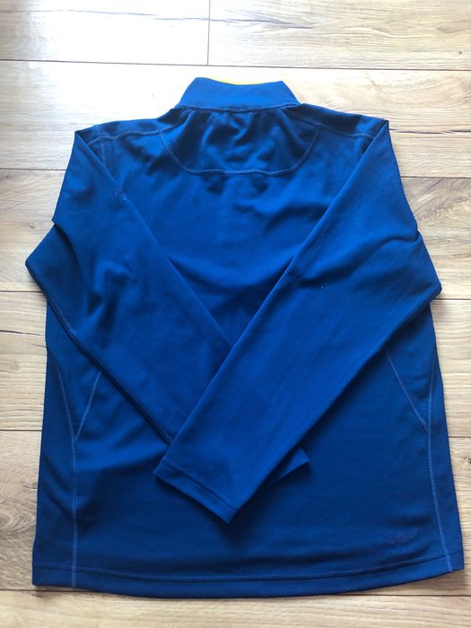 KAIKKIALLA-bluza cu maneca lunga pentru barbati in stare impecabila