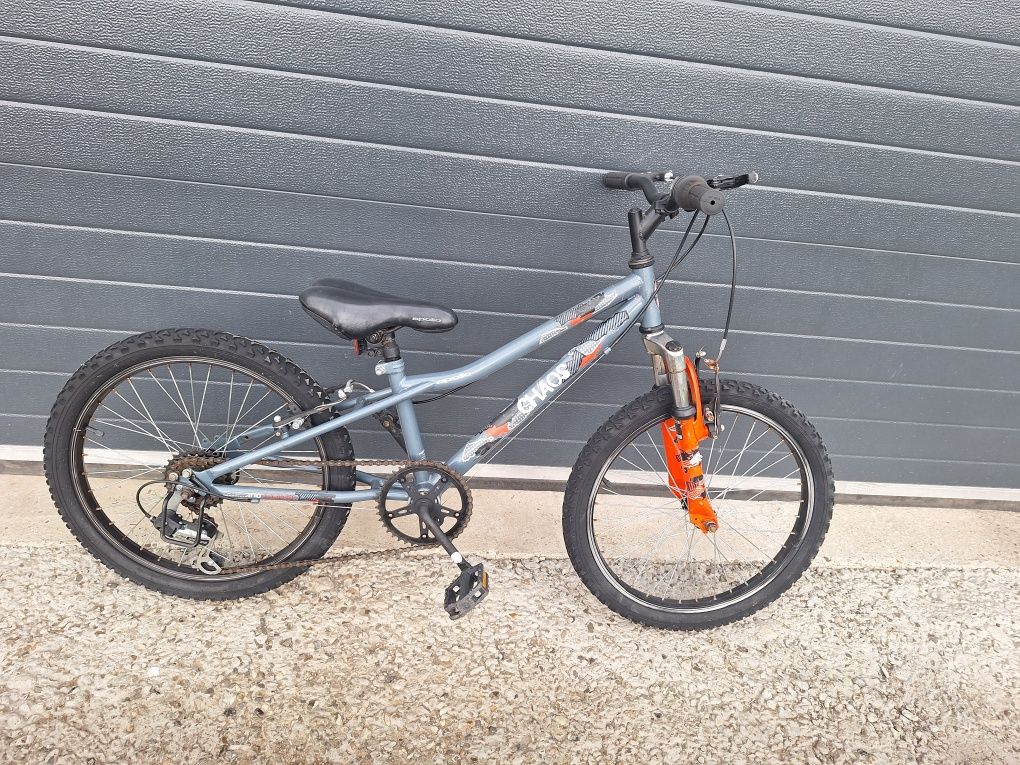 Bicicletă cu roti pe 20 pentru copii de peste 5-6 ani
