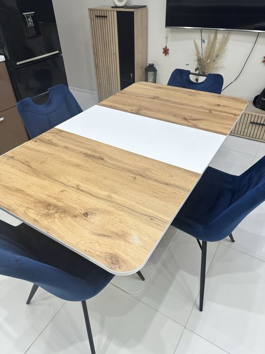 Трапезна маса