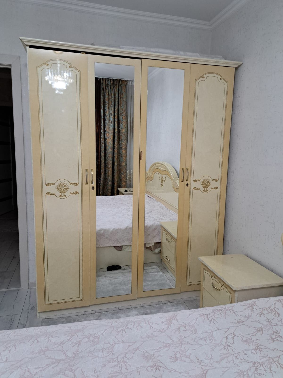Продается спальня гарнитура