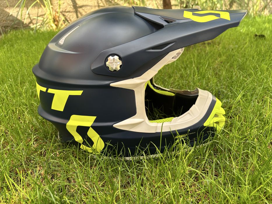 Мотокрос  ендуро каска XXL