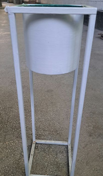 Suport ghiveci metalic