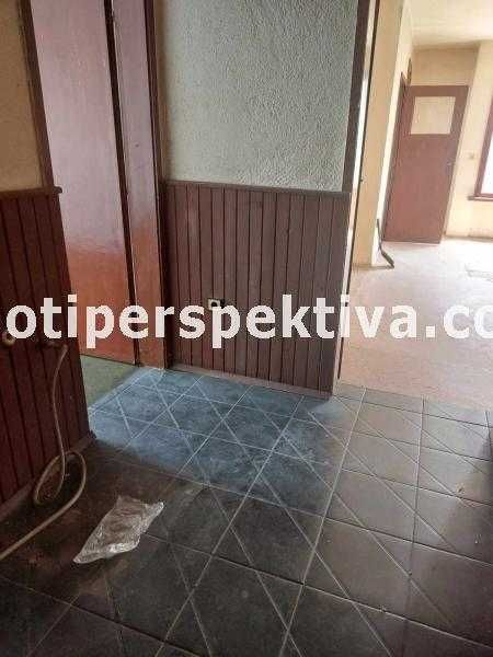 Продава се Тристаен апартамент в Пловдив, Беломорски - 67 кв.м за 1583 €/кв.м - Снимка #8