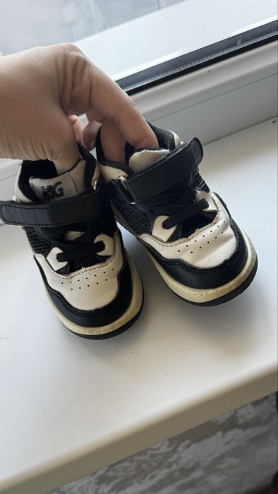 Детские кроссовки весна-лето размер 18