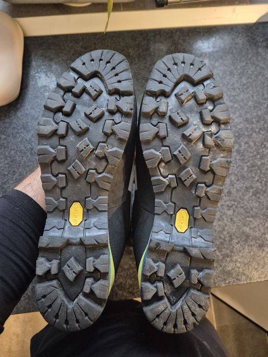 Bocanci Garmont Mountain Guide Pro GTX (nu la sportiva scarpa mammut)