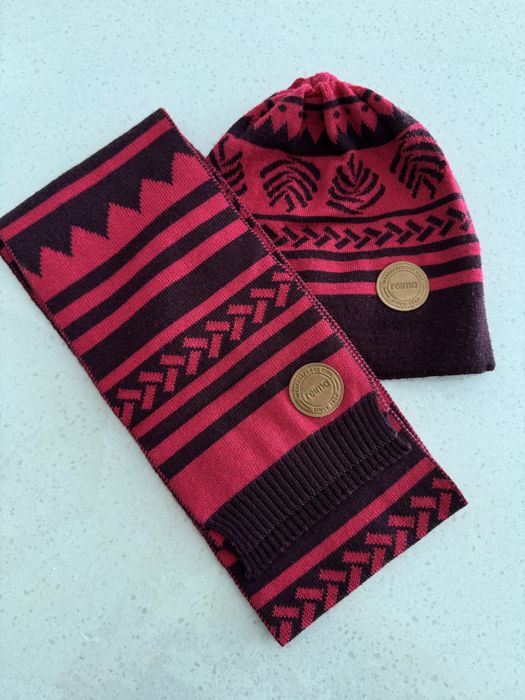 Комплект шапка и шарф