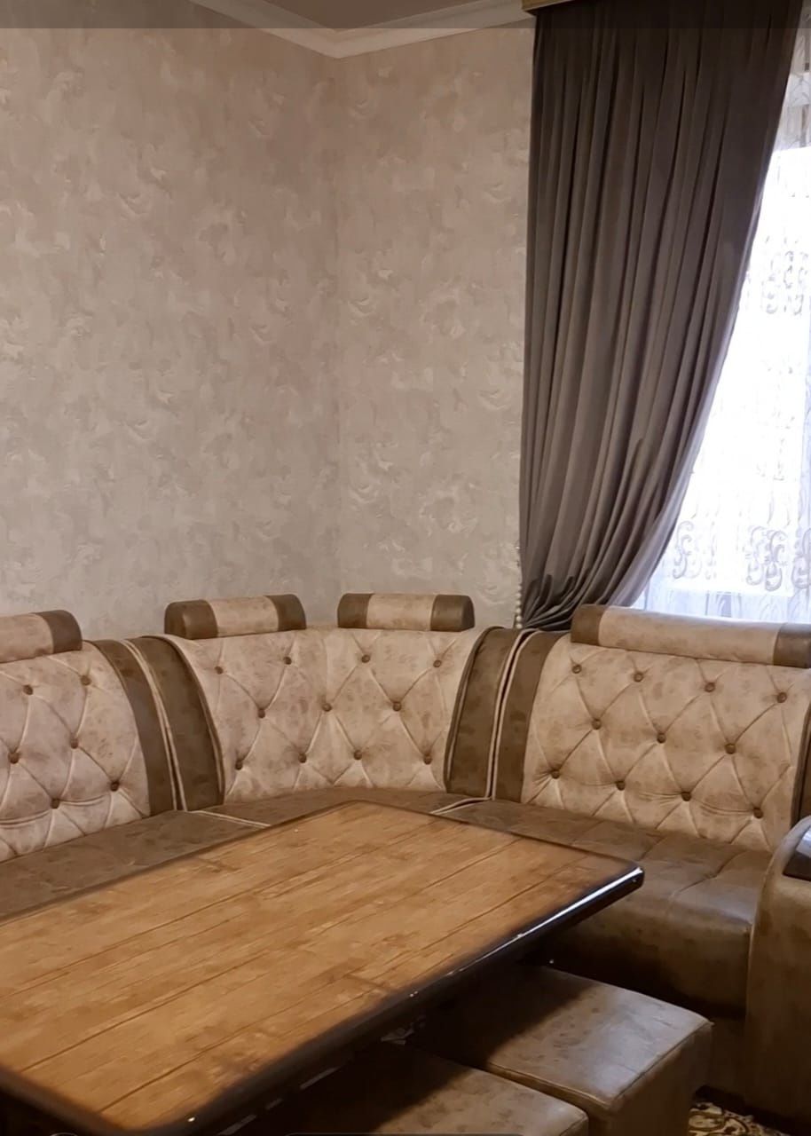 Уголок сотилади .