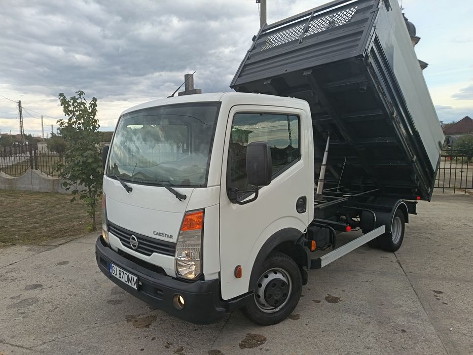 Nissan Cabstar Basculabil pe 3 părți