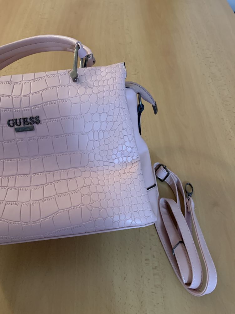 Чанта Guess