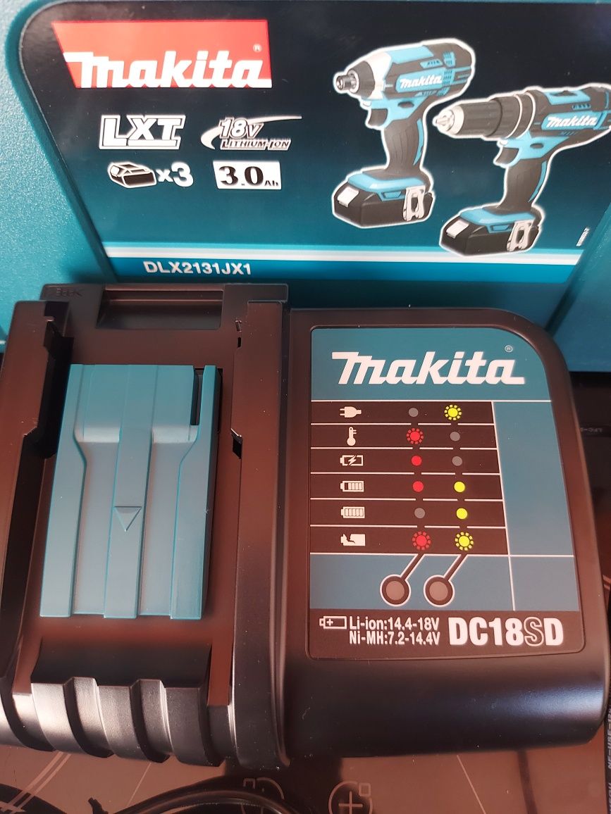 Нов комплект Makita DLX2131 18v