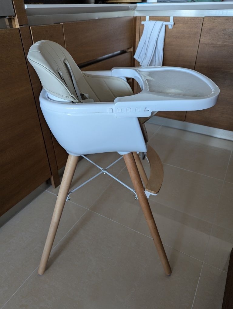 Стол за хранене Kikkaboo Woody Beige